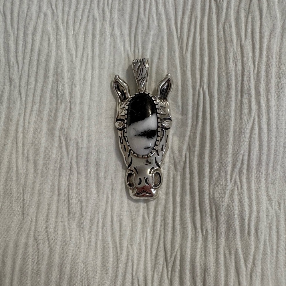 925 Sterling Silver Horse Pendant with White Buffalo Stone  NWOT